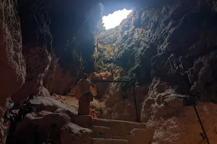 Jhilmil cave